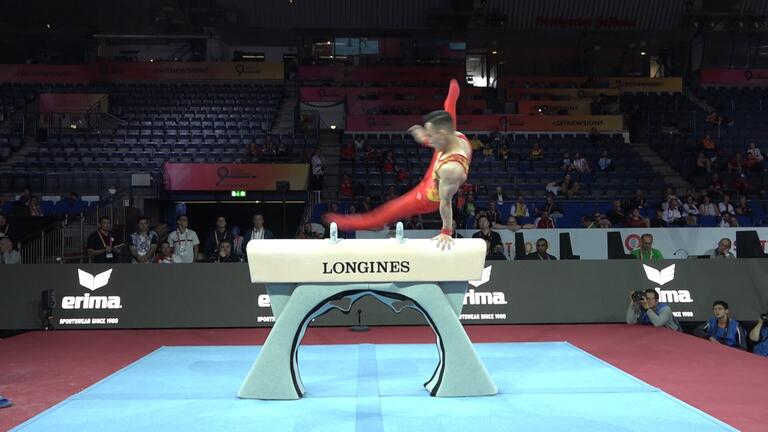 Defending Champion Xiao Ruoteng Practices on Pommel Horse